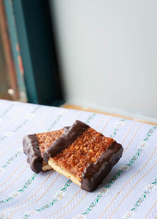 Hazelnut-Caramel Slice