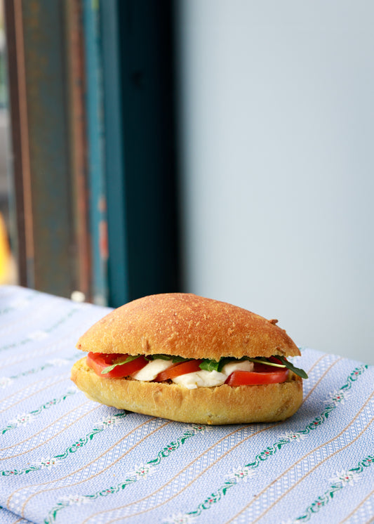 Tomato-Mozzarella Roll